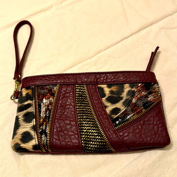 Unbranded Gorgeous Clutch Wristlet faux leather with cheetah print - Picture 1 of 8